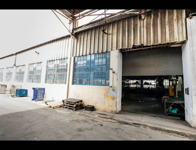 2,575M² WAREHOUSE FOR SALE IN WENTWORTH